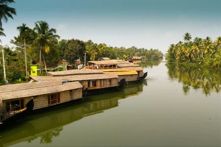 Kumarakom Short Escape <br> Cochin → Kumarakom → Alleppey → Cochin <br>