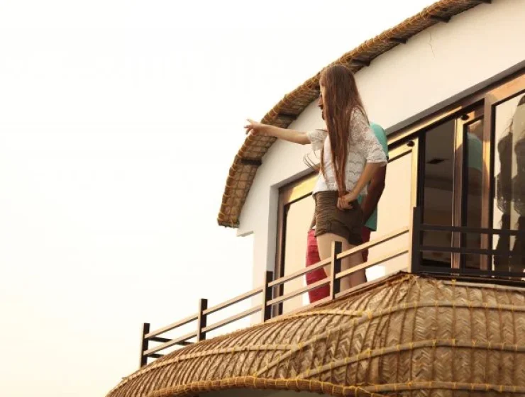 Saffron Houseboat  - Best Kerala Tour Package - Isha Tour