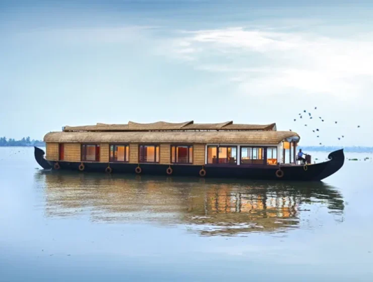 Clove Luxury Boat at Clove Houseboat - Best Kerala Tour Package - Isha Tour