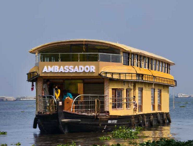 Ambassador Houseboat - Best Kerala Tour Package - Isha Tour